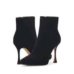 VINCE CAMUTO
PITONNDA PLATFORM BOOTIE 7.5 Black